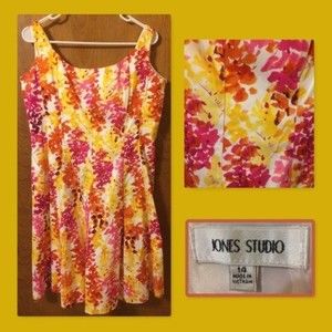 Sleeveless dress by Jones Studio size 14